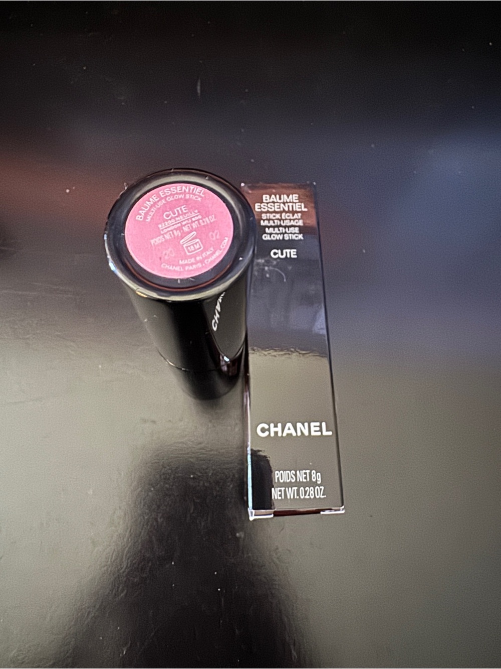 CHANEL Glow Stick - Cute - Picture 3 of 3